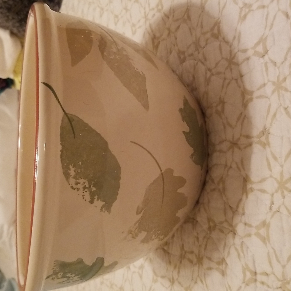 Mixing bowl